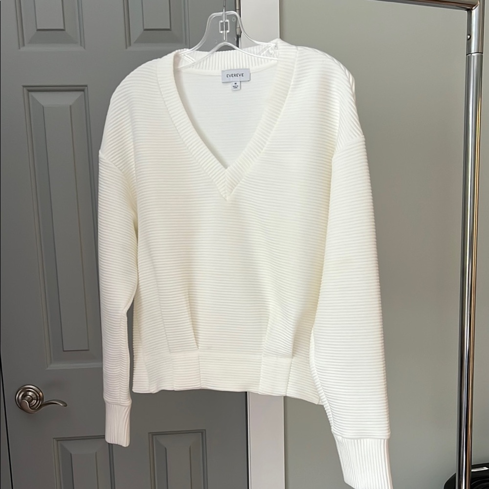 Evereve Cream V-Neck Ribbed Knit Sweater